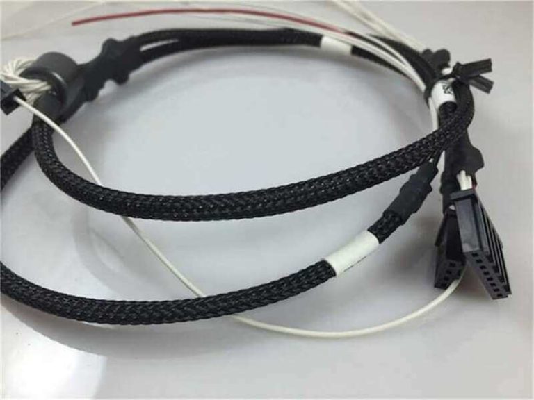 Custom Cable Assemblies B28B-PNDZS-1(T)(LF)(SN)